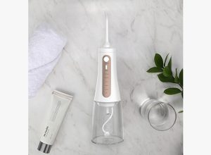 如何在家清潔牙齒